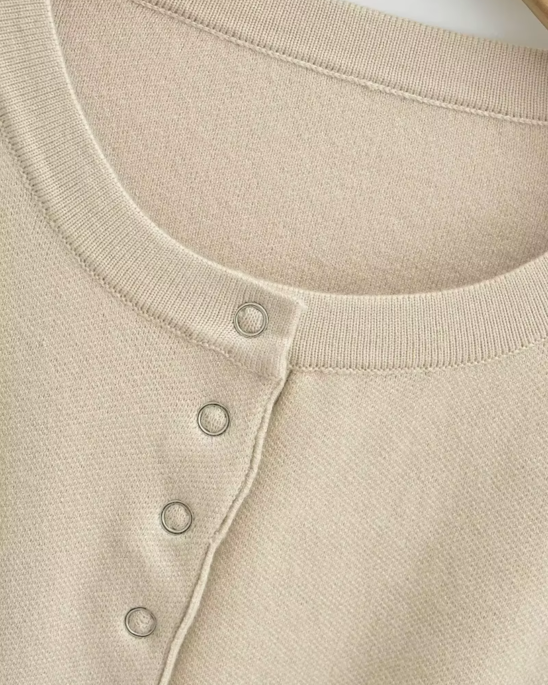 Chic Ribbed Knit Top
