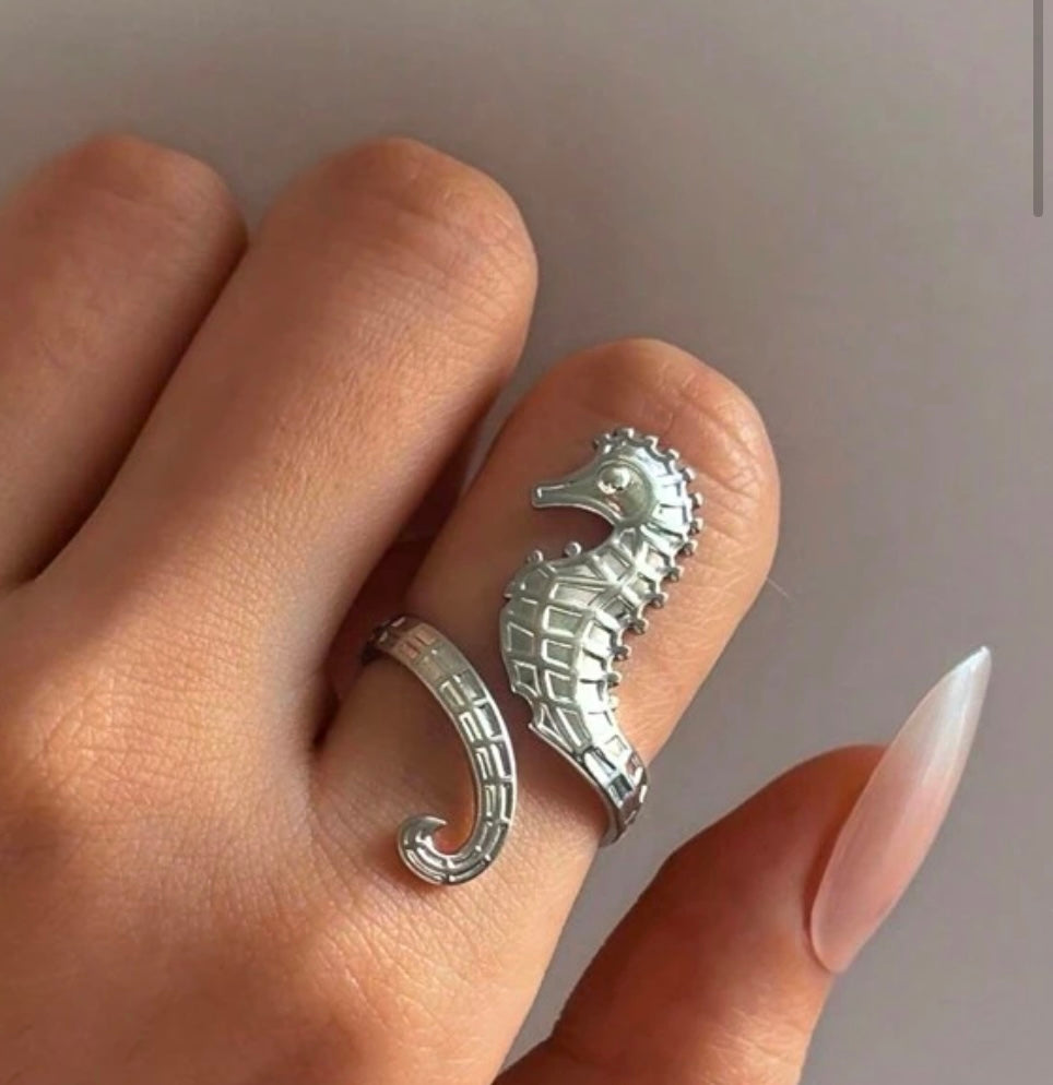 Seahorse Ring