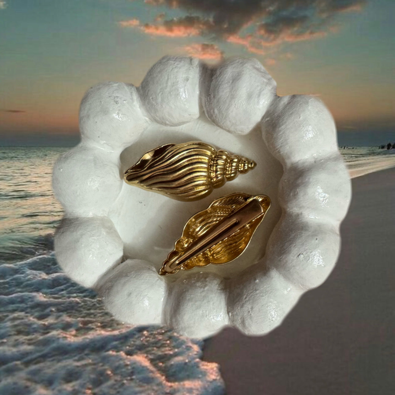 Beach inspired hairclip