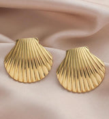 Shell earring studs