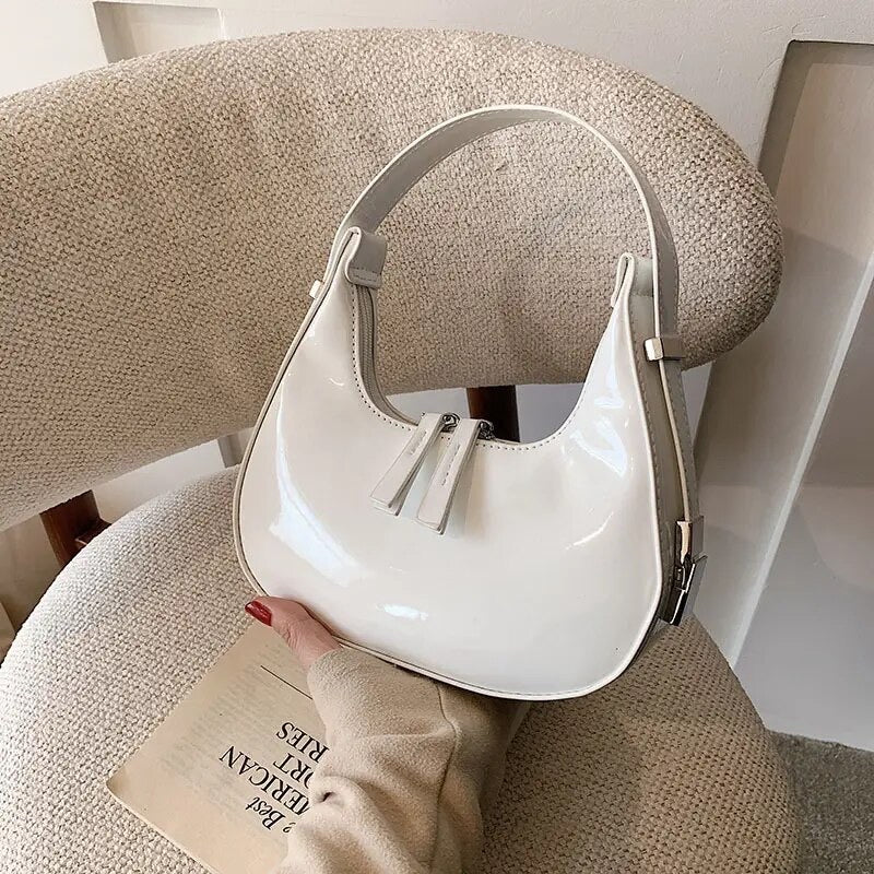 Half Moon Leather Bag – FOGSTORES