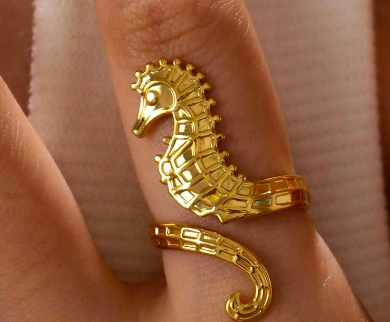 Seahorse Ring