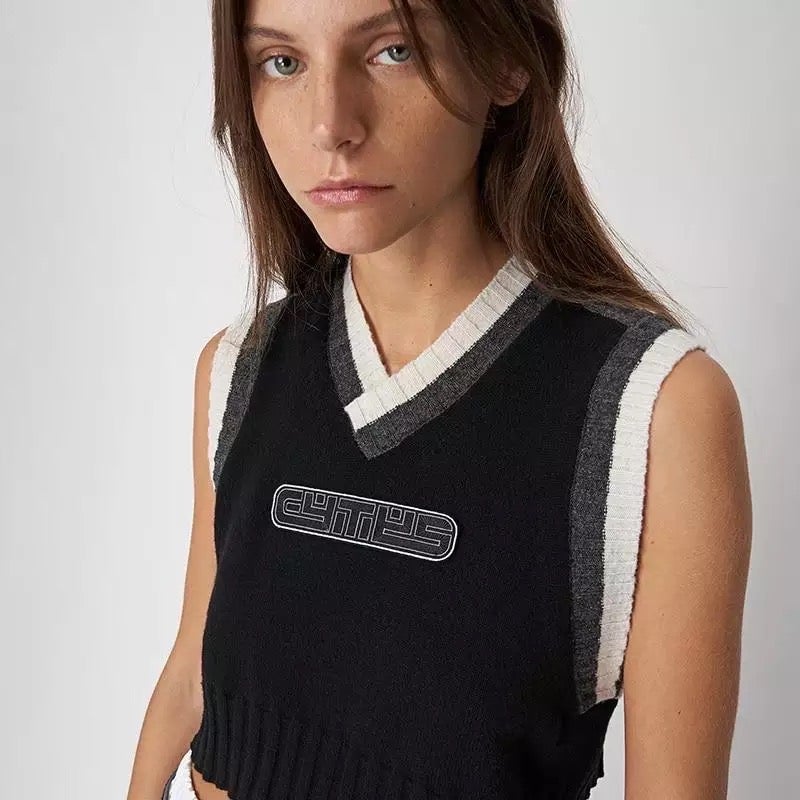 bella-hadid-vest_990a4cee-c686-4f6d-ad60-154cc7bc6e7e.jpg