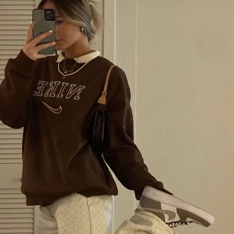 vintage-80s-inspired-nike-sweatshirt_1f2455f6-f77c-40dc-a3f0-8be626d71e97.jpg